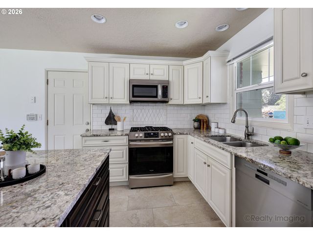 5320 Sw CHERRY Ave, Beaverton, OR 97005