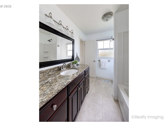 5320 Sw CHERRY Ave, Beaverton, OR 97005