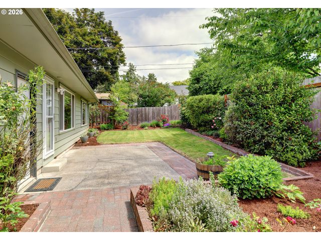 5320 Sw CHERRY Ave, Beaverton, OR 97005