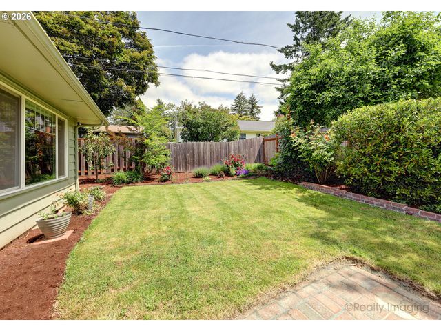 5320 Sw CHERRY Ave, Beaverton, OR 97005
