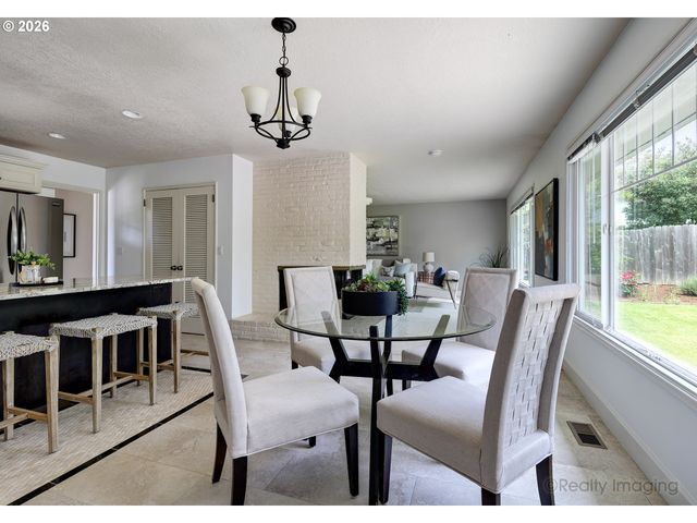 5320 Sw CHERRY Ave, Beaverton, OR 97005