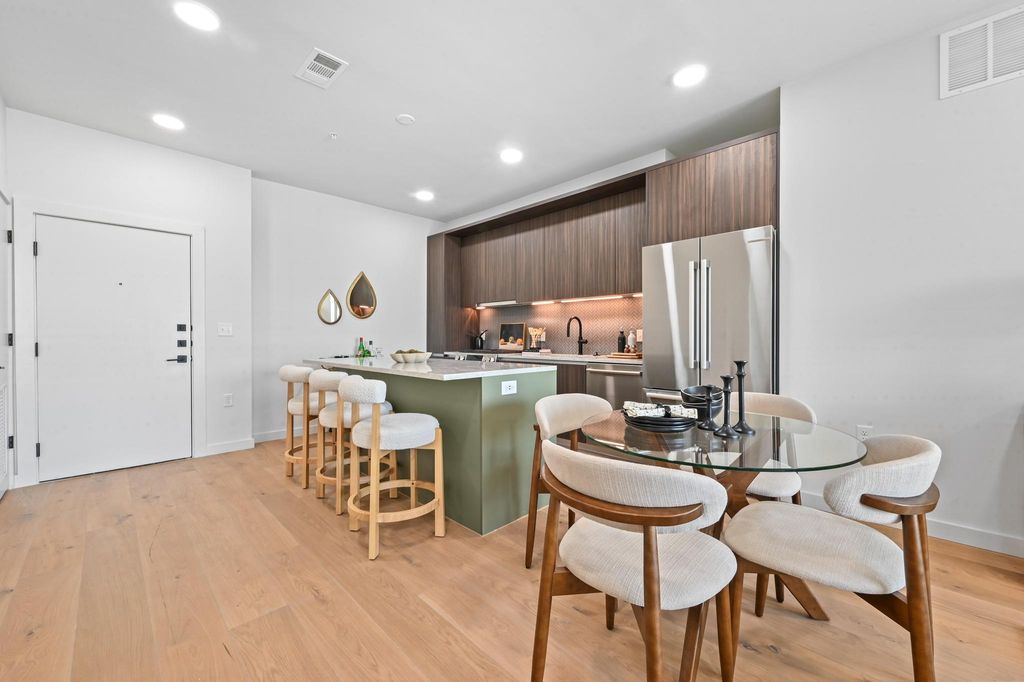 2209 S 1st ST 209, Austin, TX 78704