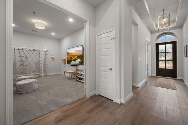 924 Hornsby HOLW, Leander, TX 78641