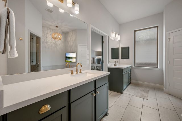 924 Hornsby HOLW, Leander, TX 78641