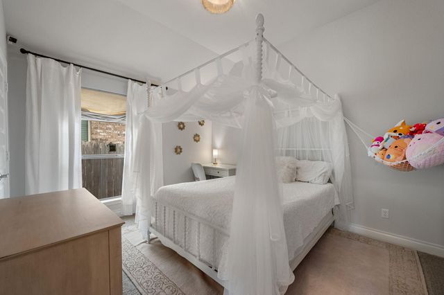 924 Hornsby HOLW, Leander, TX 78641