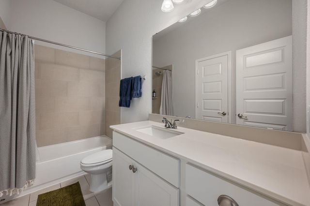 924 Hornsby HOLW, Leander, TX 78641