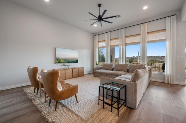 924 Hornsby HOLW, Leander, TX 78641