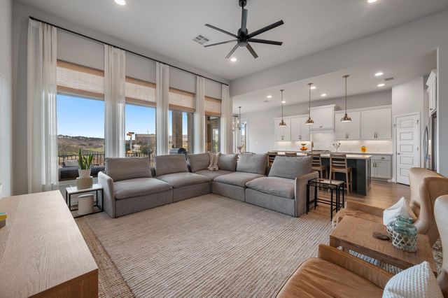 924 Hornsby HOLW, Leander, TX 78641