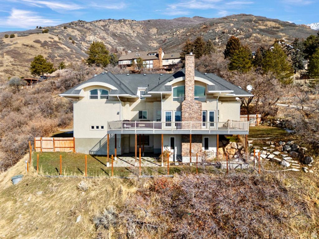2921 E MELANIE LN, Ogden, UT 84403