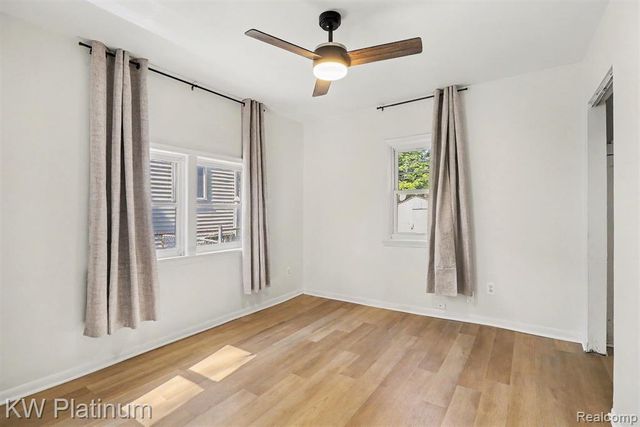 317 E Madge Avenue, Hazel Park, MI 48030