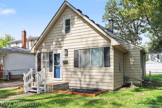 317 E Madge Avenue, Hazel Park, MI 48030