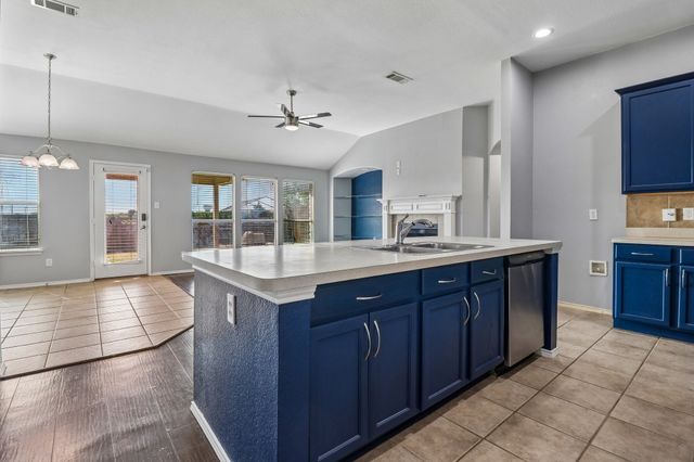 7905 Decoy Drive, Arlington, TX 76002