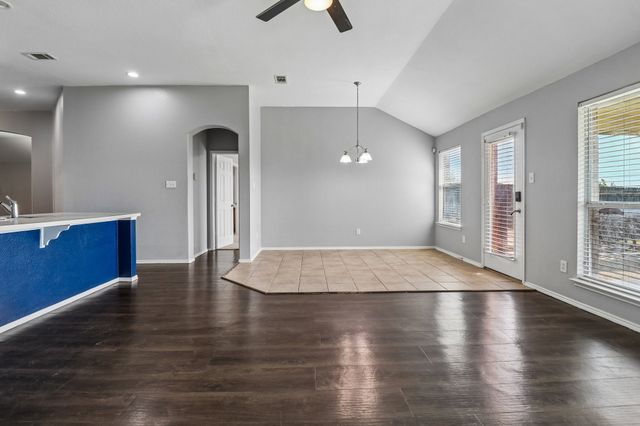 7905 Decoy Drive, Arlington, TX 76002