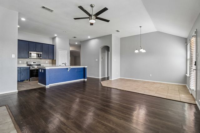 7905 Decoy Drive, Arlington, TX 76002