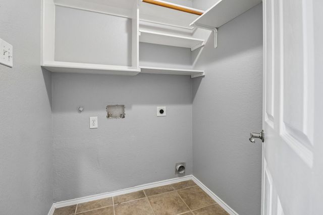 7905 Decoy Drive, Arlington, TX 76002