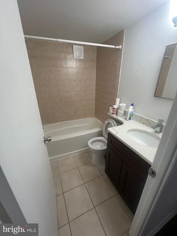 916 WINTON ST, Philadelphia, PA 19148