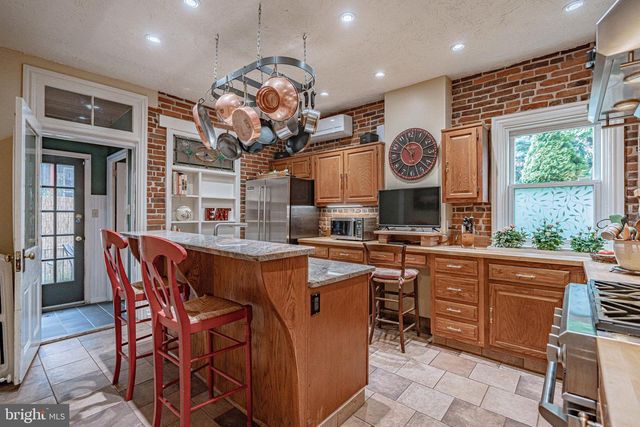 407 N 8TH ST, Allentown, PA 18102