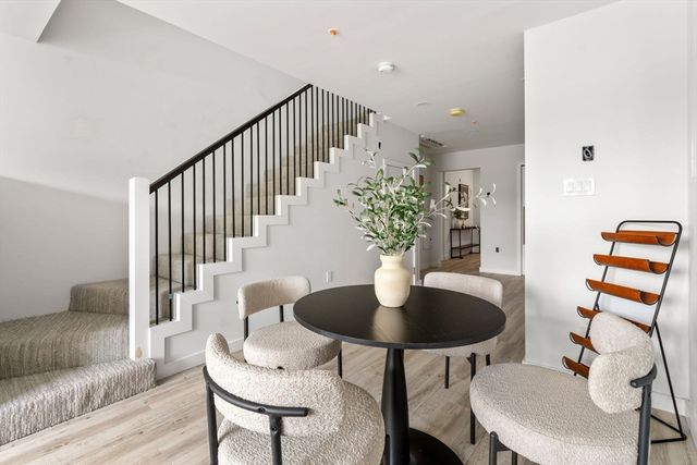 602 Canterbury U9, Boston, MA 02131