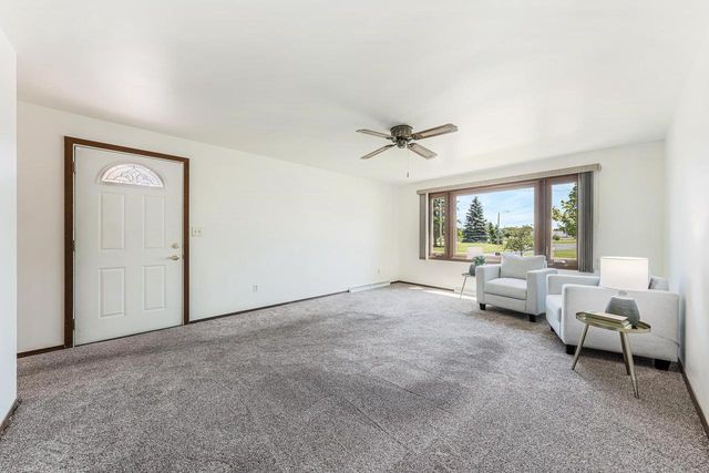 3600 E NEWBERRY STREET, Appleton, WI 54915