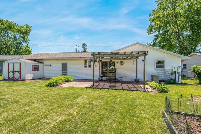 3600 E NEWBERRY STREET, Appleton, WI 54915