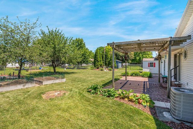 3600 E NEWBERRY STREET, Appleton, WI 54915