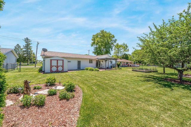 3600 E NEWBERRY STREET, Appleton, WI 54915