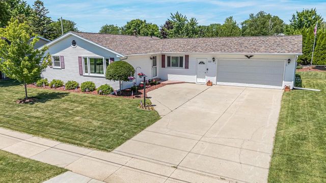 3600 E NEWBERRY STREET, Appleton, WI 54915