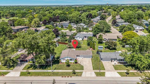 3600 E NEWBERRY STREET, Appleton, WI 54915