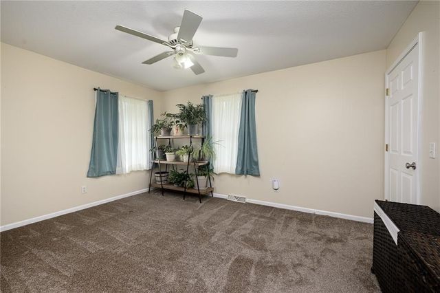 510 S 2nd Street, Lansing, KS 66048
