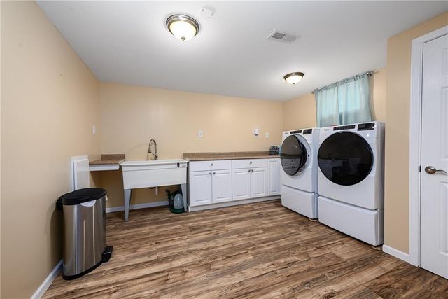 510 S 2nd Street, Lansing, KS 66048