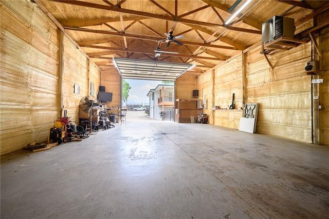 510 S 2nd Street, Lansing, KS 66048