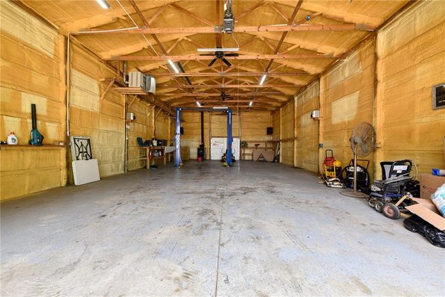 510 S 2nd Street, Lansing, KS 66048