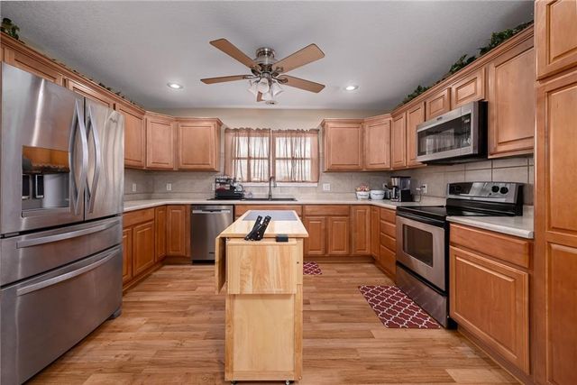 510 S 2nd Street, Lansing, KS 66048