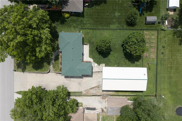 510 S 2nd Street, Lansing, KS 66048