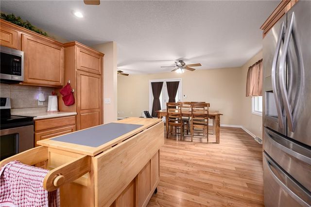510 S 2nd Street, Lansing, KS 66048