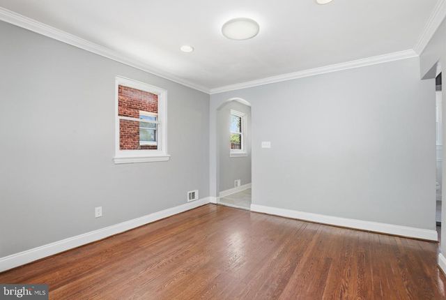 624 JEFFERSON ST NE, Washington, DC 20011