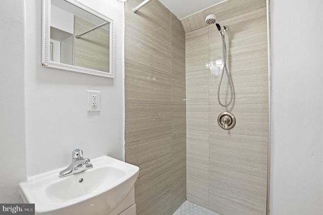624 JEFFERSON ST NE, Washington, DC 20011