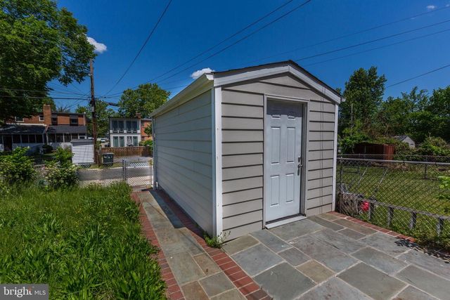 624 JEFFERSON ST NE, Washington, DC 20011