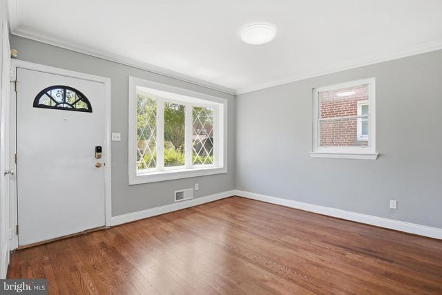 624 JEFFERSON ST NE, Washington, DC 20011