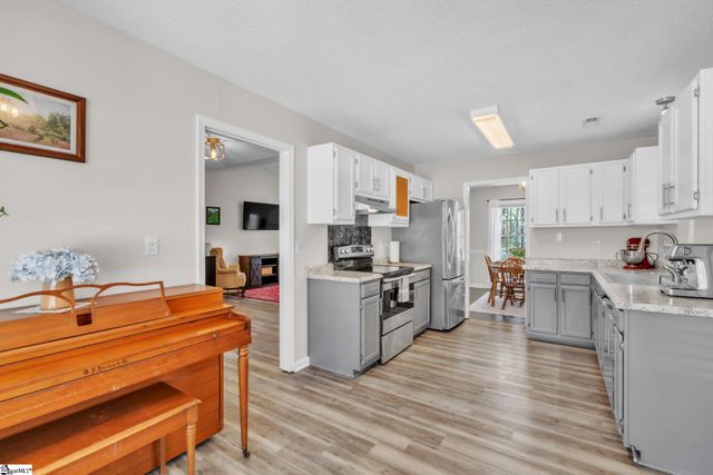 104 Boxelder Lane, Simpsonville, SC 29680