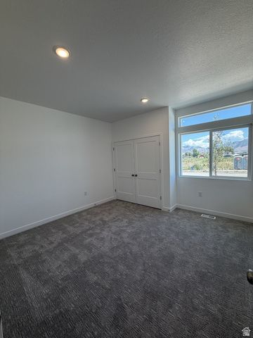 2231 S 2080 W, West Haven, UT 84401