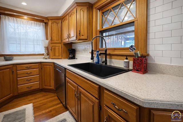 1318 SW Wayne AVE, Topeka, KS 66604