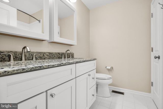 9 LANI LN, Marlton, NJ 08053