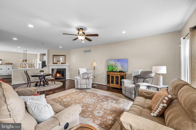 9 LANI LN, Marlton, NJ 08053