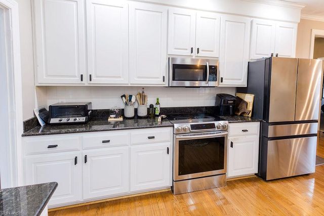 134 Kings Point DR, Suffolk, VA 23434