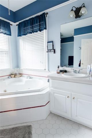 134 Kings Point DR, Suffolk, VA 23434