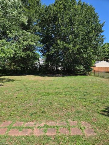 134 Kings Point DR, Suffolk, VA 23434