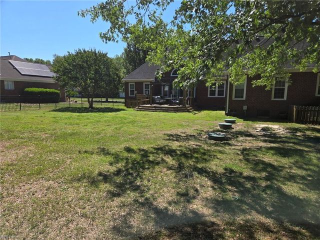 134 Kings Point DR, Suffolk, VA 23434
