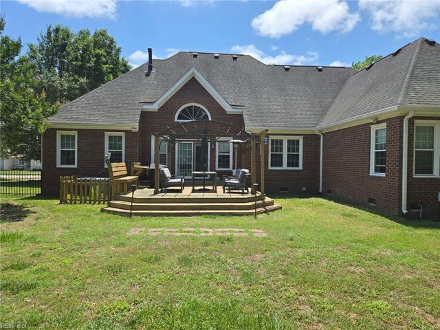 134 Kings Point DR, Suffolk, VA 23434