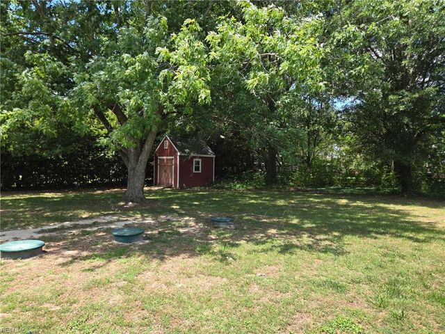 134 Kings Point DR, Suffolk, VA 23434
